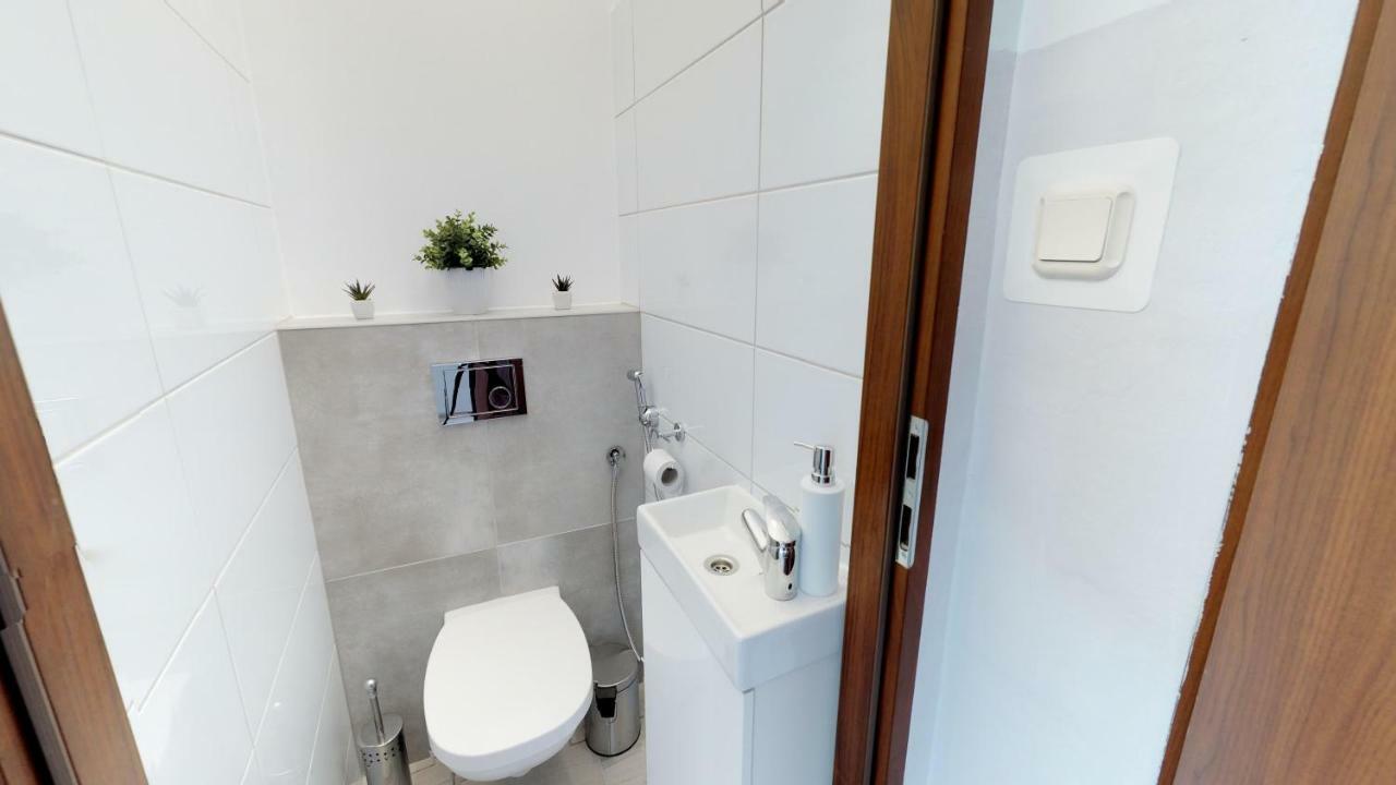 New Whitehouse Rooms กดัญสก์ ภายนอก รูปภาพ